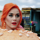 Illustration for article titled And Heres Live Footage of Taylor Swift and Katy Perry Making Up